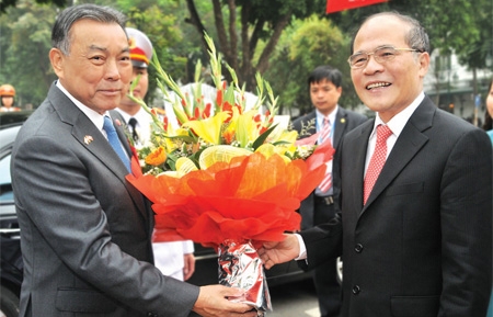 Der thailändische Senatspräsident beendet seinen Besuch in Vietnam